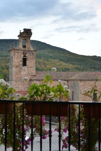במרפסת של אחד הצימרים המרגיעים בעולם! בעיירה  Molinos de Duero